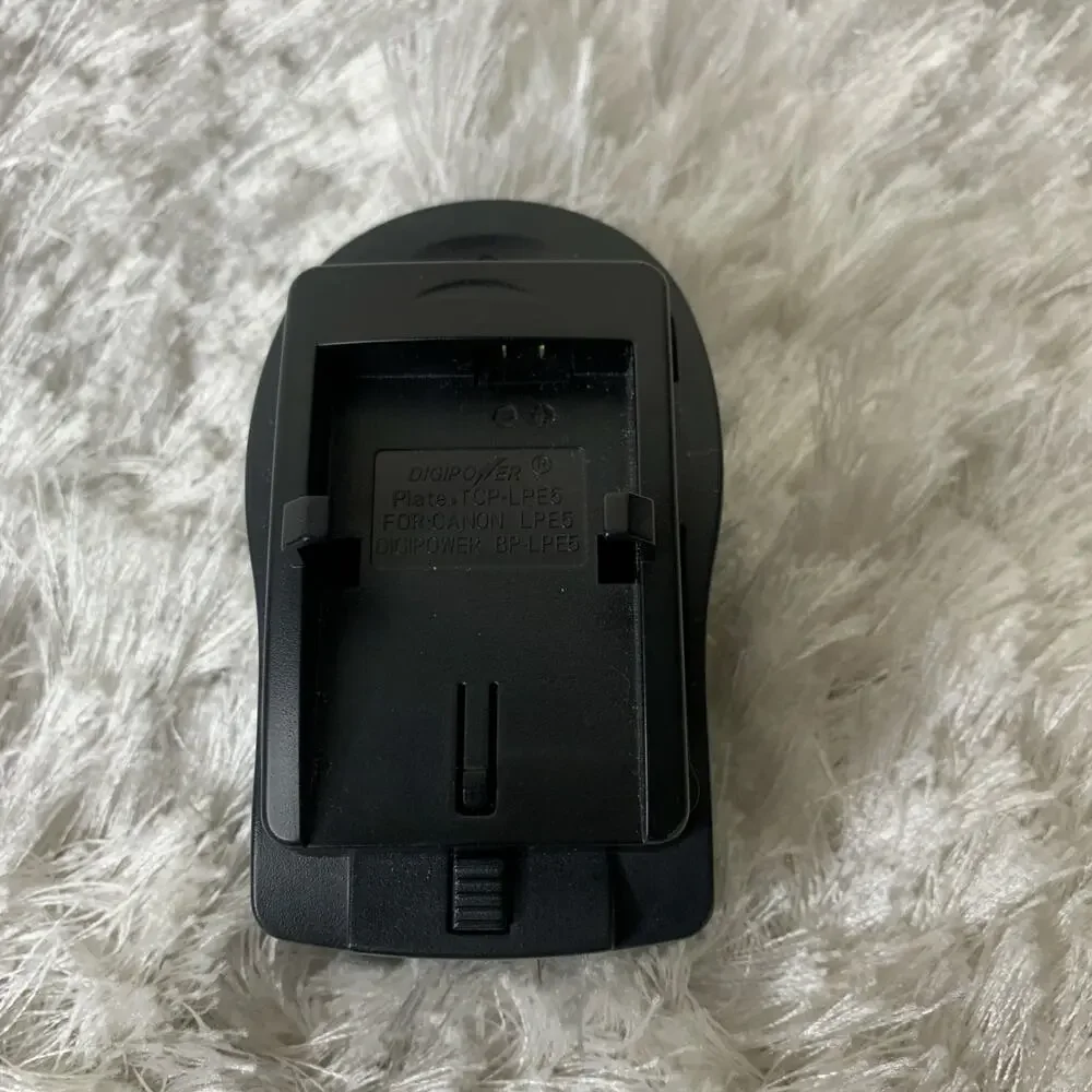 Portable Charger Canon TCP-LPE5 Camera Battery Charger Only